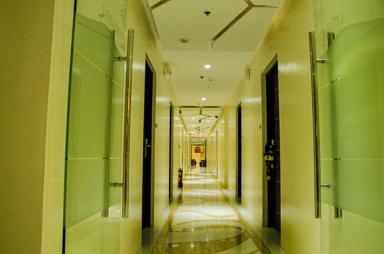 Dreamwave Hotel Ilagan Exterior foto